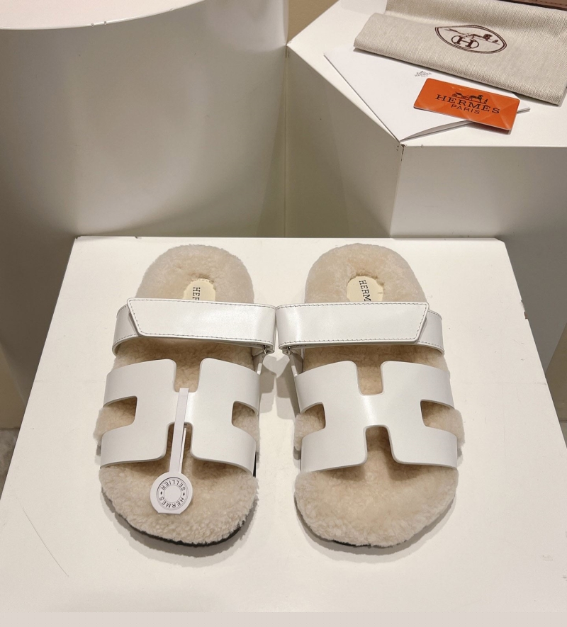 H**mes slippers